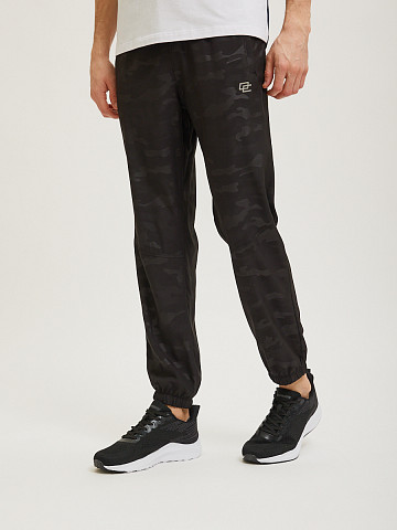 Чёрные спортивные брюки Overcome с принтом камуфляж