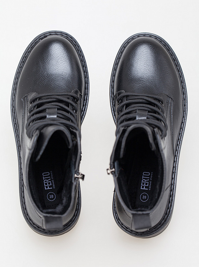 Чёрные демисезонные ботинки FERTO со шнуровкой