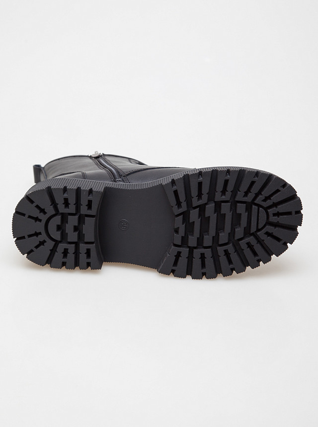 Чёрные демисезонные ботинки со шнуровкой Sevenext