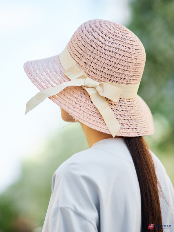 Розовая плетёная шляпа Sevenext с бежевой лентой